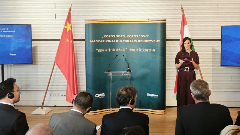 Budapest accueille un échange culturel Chine-Hongrie avec « L.E. HUDEC » Budapest accueille un échange culturel Chine-Hongrie avec « L.E. HUDEC »