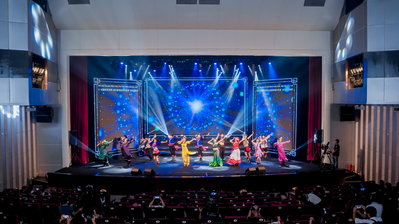 La Chine et le Vietnam célèbrent ensemble la Fête de la mi-automne lors d’un gala vibrant à Hanoï La Chine et le Vietnam célèbrent ensemble la Fête de la mi-automne lors d’un gala vibrant à Hanoï
