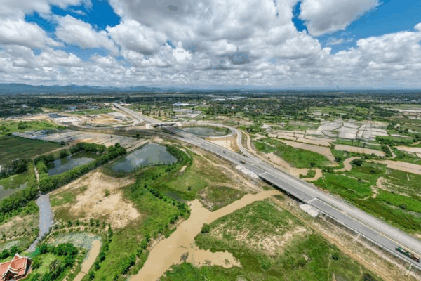 Comment l’Initiative la Ceinture et la Route Façonne le Développement et la Paix Mondiaux Comment l'Initiative la Ceinture et la Route Façonne le Développement et la Paix Mondiaux