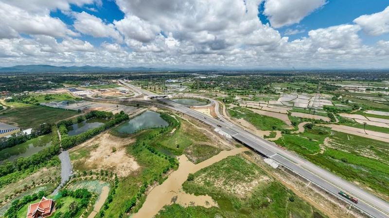 Comment l'Initiative la Ceinture et la Route Façonne le Développement et la Paix Mondiaux