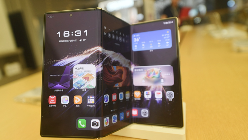 Le porte-étendard pliable en trois Huawei Mate XTs relance la puce Kirin Le porte-étendard pliable en trois Huawei Mate XTs relance la puce Kirin