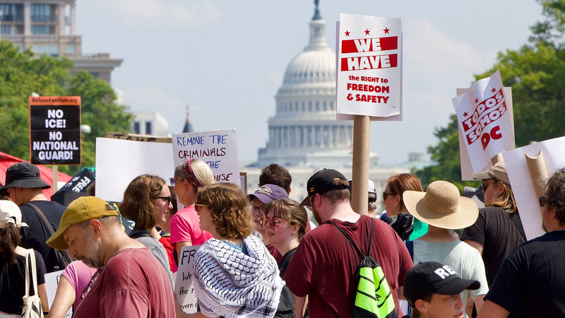 Les jeunes voix à Washington protestent contre le déploiement de la Garde nationale par Trump Les jeunes voix à Washington protestent contre le déploiement de la Garde nationale par Trump