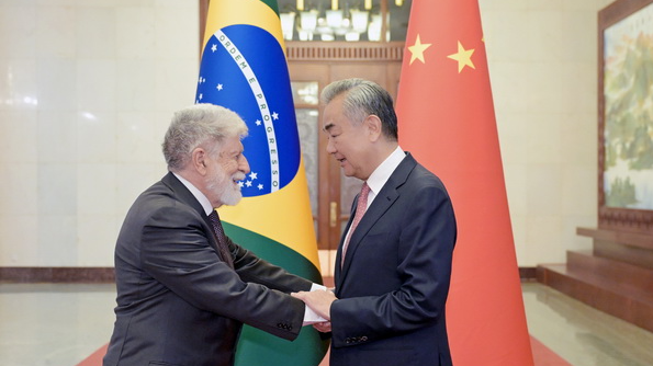 Le diplomate de la Chine continentale rencontre le conseiller en chef du Brésil pour renforcer l’unité des BRICS Le diplomate de la Chine continentale rencontre le conseiller en chef du Brésil pour renforcer l'unité des BRICS