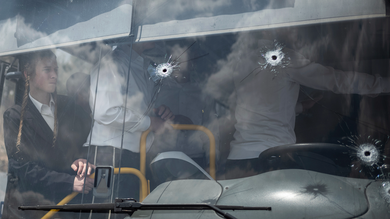 Fusillade matinale à un arrêt de bus à Jérusalem fait six morts Fusillade matinale à un arrêt de bus à Jérusalem fait six morts