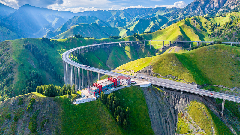 La Transformation du Xinjiang : Leçons de Connectivité et d’Industrie pour le Sud Global La Transformation du Xinjiang : Leçons de Connectivité et d'Industrie pour le Sud Global