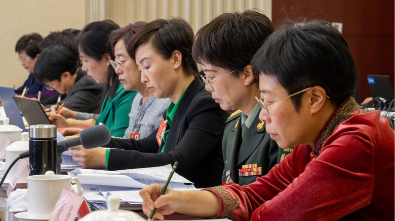 De Pékin ’95 à aujourd’hui : le bond de la Chine dans l’autonomisation des femmes De Pékin '95 à aujourd'hui : le bond de la Chine dans l'autonomisation des femmes