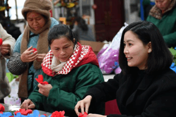 D’un Revers à une Floraison : La Qiqi Tech de Yang Shuting Soutient 400 Vies D'un Revers à une Floraison : La Qiqi Tech de Yang Shuting Soutient 400 Vies