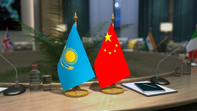Le ministre kazakh des Affaires étrangères visite la Chine continentale, renforçant les liens