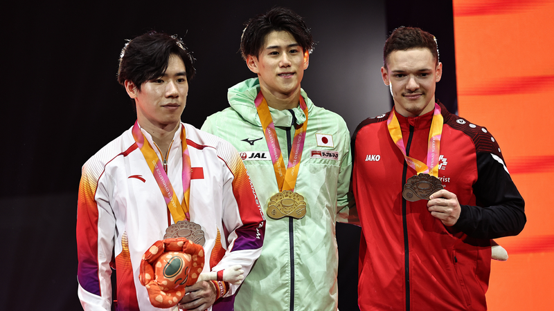 Hashimoto fait l’histoire avec son 3ème or en individuel; Zhang Boheng prend l’argent Hashimoto fait l'histoire avec son 3ème or en individuel; Zhang Boheng prend l'argent