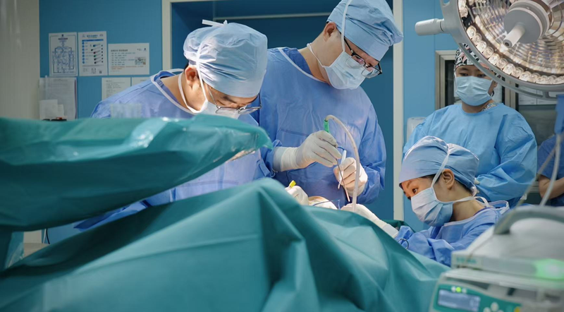 Percée Chinoise dans la Chirurgie de la Microtie Donne un Nouvel Espoir