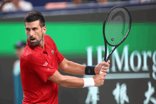 Vacherot, outsider, bat Djokovic et prépare une finale familiale à Shanghai Vacherot, outsider, bat Djokovic et prépare une finale familiale à Shanghai