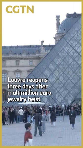 Le Louvre rouvre après un vol de bijoux record de 88 M€ video poster