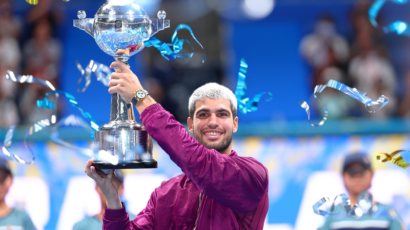 Alcaraz triomphe sur Fritz pour remporter le titre du Japon Open Alcaraz_triomphe_sur_Fritz_pour_remporter_le_titre_du_Japon_Open