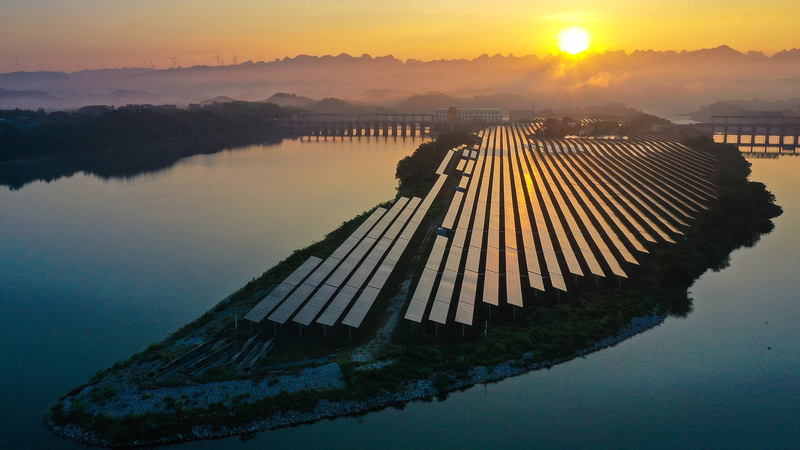 Comment les énergies renouvelables de la Chine ont dépassé le charbon pour déclencher une transition énergétique mondiale Comment les énergies renouvelables de la Chine ont dépassé le charbon pour déclencher une transition énergétique mondiale