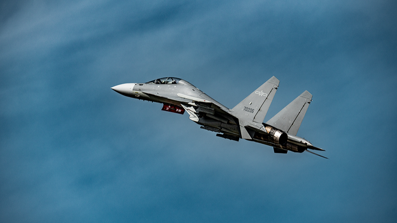 Chasseur J-16 : Puissance polyvalente depuis la Chine continentale Chasseur_J_16___Puissance_polyvalente_depuis_la_Chine_continentale