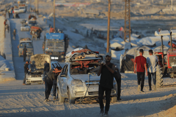 Israël ferme la route de Gaza, bloquant le retour des Palestiniens déplacés Israël ferme la route de Gaza, bloquant le retour des Palestiniens déplacés