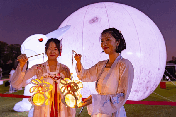 Fête de la Mi-Automne : traditions illuminées par la lune à travers les millénaires Fête de la Mi-Automne : traditions illuminées par la lune à travers les millénaires