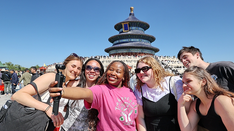 Les visites sans visa vers la Chine continentale augmentent de 48,3 % au troisième trimestre 2025