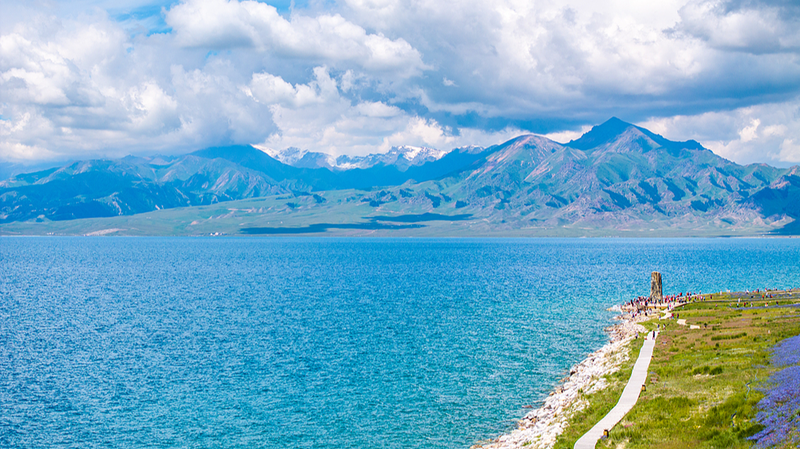 Découvrez la beauté tranquille du ruisseau Fengfanxi au lac Sayram video poster