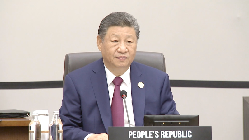 Xi Jinping inaugure la 32e réunion des dirigeants économiques de l'APEC à Gyeongju video poster