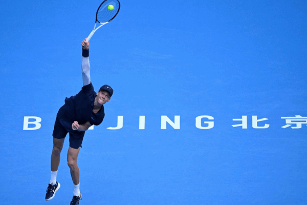 Sinner atteint sa troisième finale consécutive de l’Open de Chine ; Gauff accède aux quarts de finale Sinner atteint sa troisième finale consécutive de l'Open de Chine ; Gauff accède aux quarts de finale