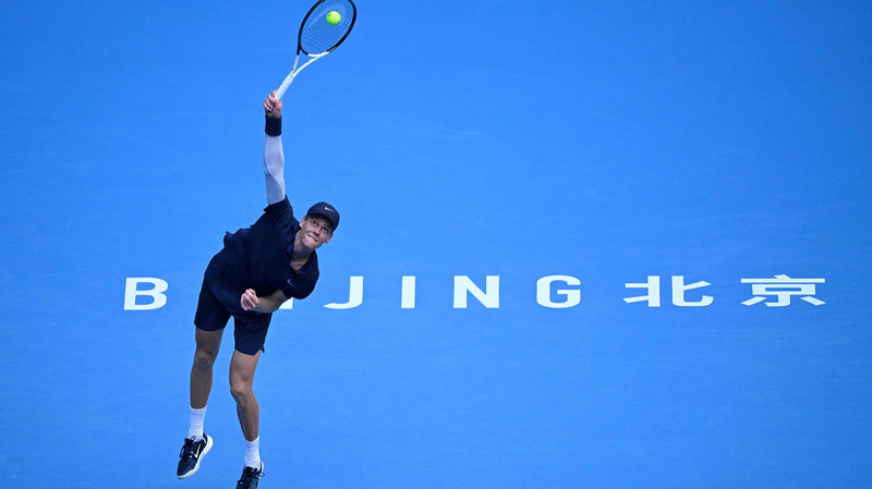Sinner atteint sa troisième finale consécutive de l'Open de Chine ; Gauff accède aux quarts de finale