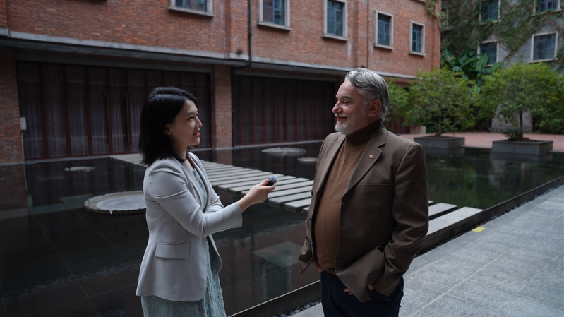 L’envoyé de Macédoine du Nord cherche des ponts culturels avec Jingdezhen L'envoyé de Macédoine du Nord cherche des ponts culturels avec Jingdezhen video poster