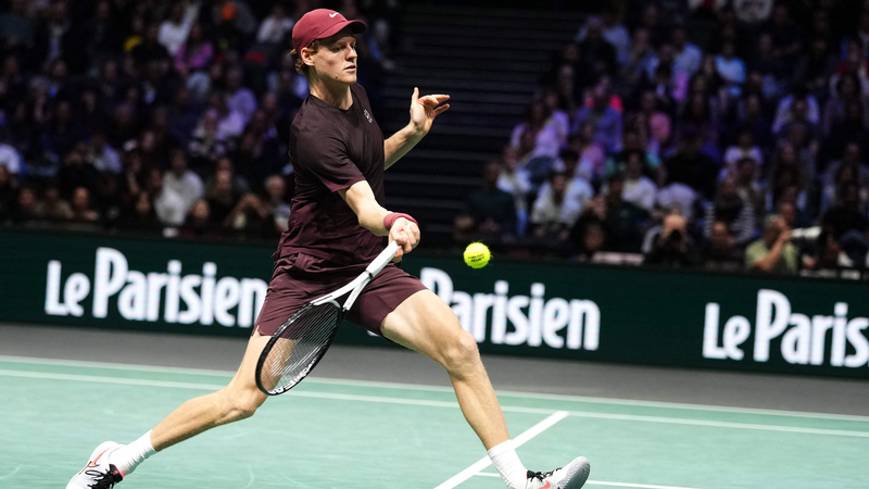 Sinner étend sa série de victoires en intérieur à 22 au Paris Masters