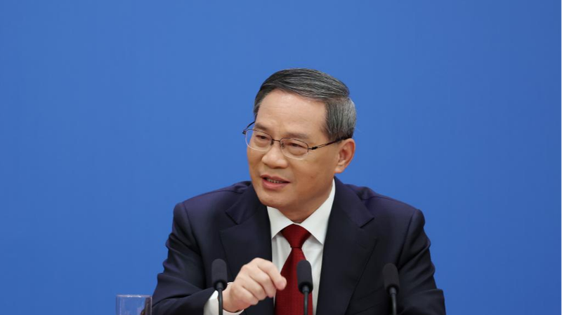 Le Premier ministre chinois Li Qiang arrive en RPDC pour le 80e anniversaire du PTC Le_Premier_ministre_chinois_Li_Qiang_arrive_en_RPDC_pour_le_80e_anniversaire_du_PTC
