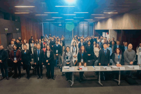 L’innovation des jeunes éclaire le chemin hors de la pauvreté L'innovation des jeunes éclaire le chemin hors de la pauvreté