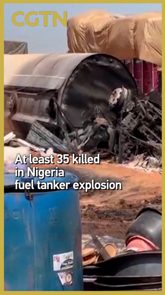 Explosion d'un camion-citerne de carburant au Nigeria dans l'État du Niger : 35 morts video poster