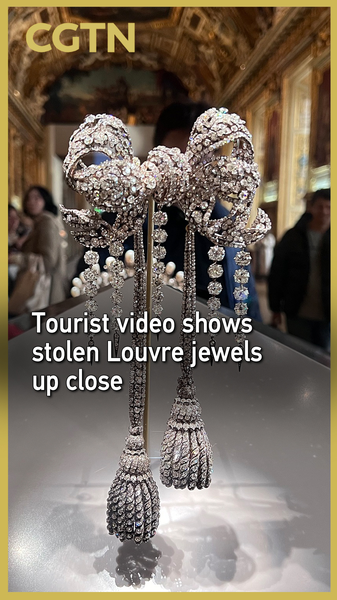 Une vidéo touristique révèle un gros plan des bijoux volés du Louvre video poster