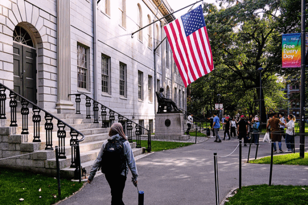 Trump : Accord avec Harvard proche d’un paiement de 500 M€, nouvelles écoles professionnelles prévues Trump : Accord avec Harvard proche d'un paiement de 500 M€, nouvelles écoles professionnelles prévues