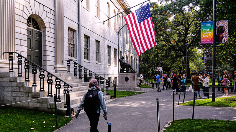 Trump : Accord avec Harvard proche d'un paiement de 500 M€, nouvelles écoles professionnelles prévues