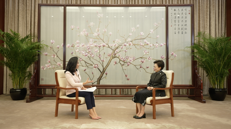 Huang Xiaowei : Promouvoir l'émancipation des jeunes femmes pour atteindre l'égalité
