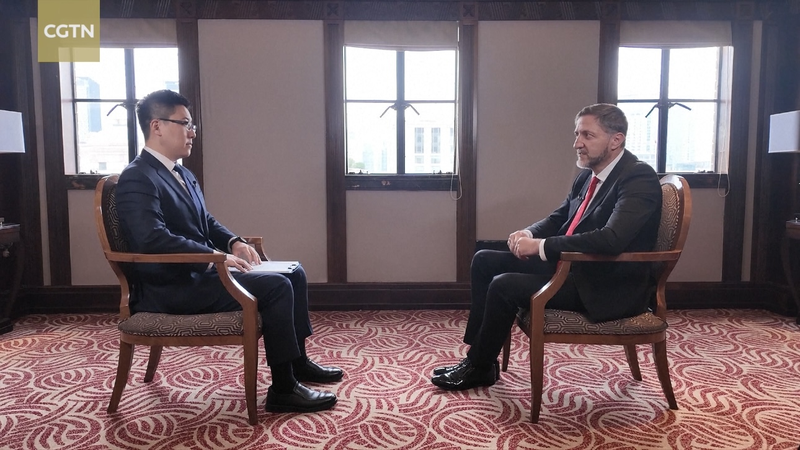 La Slovénie émettra ses premiers obligations Panda l'année prochaine video poster