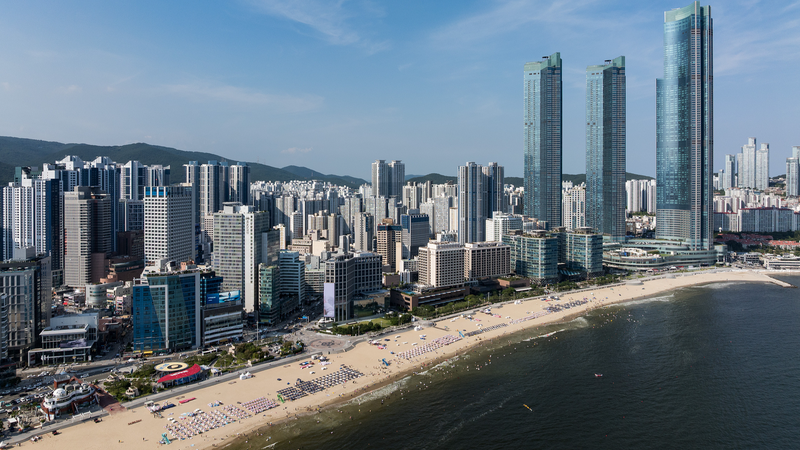 Xi Jinping arrive à Busan pour le sommet de l'APEC