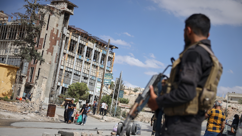 L'armée syrienne et les FDS kurdes conviennent d'un cessez-le-feu après des affrontements à Alep