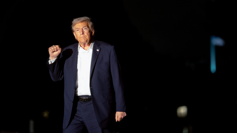 Une frappe américaine au large des côtes du Venezuela tue six hommes, déclare Trump