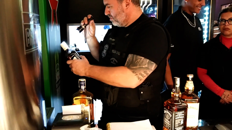 Vague d’intoxications au méthanol frappe le Brésil Vague d'intoxications au méthanol frappe le Brésil video poster