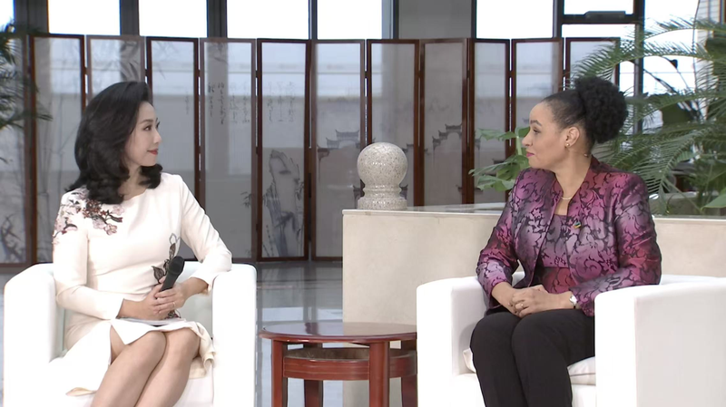 L'ambassadrice du Mozambique réfléchit à 30 ans de progrès pour les femmes lors du sommet de Pékin