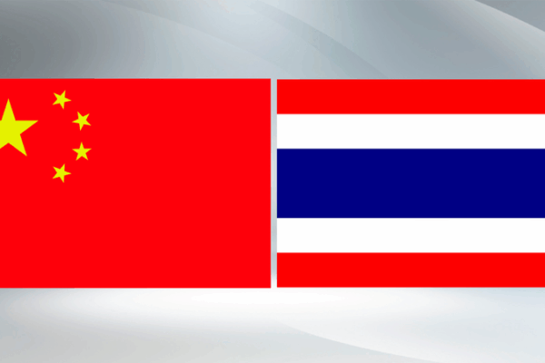 Xi rencontre le PM thaïlandais à Gyeongju pour renforcer les liens