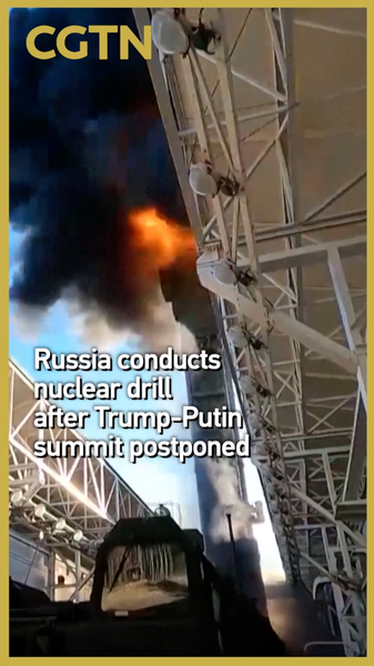 La Russie met en scène un exercice nucléaire après le report du sommet Trump-Poutine video poster
