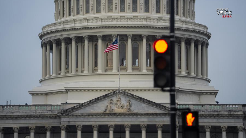 Les tensions commerciales s’intensifient alors que les États-Unis imposent des tarifs de 100 % et que la Chine renforce le contrôle des terres rares Les tensions commerciales s'intensifient alors que les États-Unis imposent des tarifs de 100 % et que la Chine renforce le contrôle des terres rares