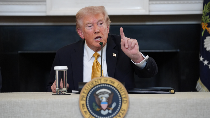 Trump met fin à toutes les négociations commerciales avec le Canada à cause d’une publicité Reagan Trump met fin à toutes les négociations commerciales avec le Canada à cause d'une publicité Reagan