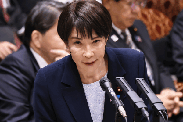 Dans l’initiative de Takaichi pour réviser les principes non nucléaires du Japon