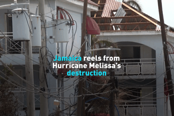 La Jamaïque chamboulée après la dévastation de l'ouragan Melissa video poster