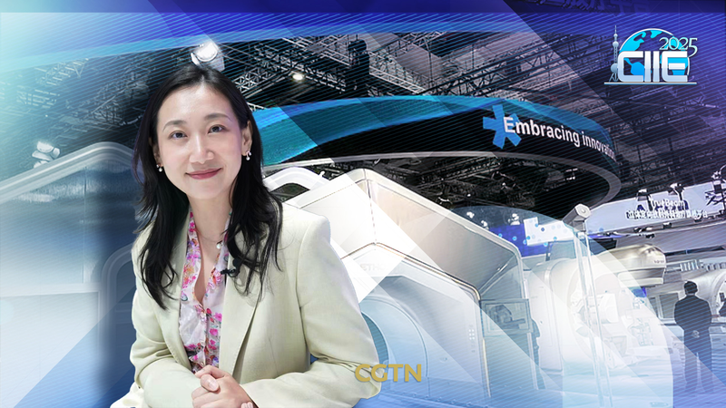 À l'intérieur du pavillon Med-Tech du CIIE : Innovations de santé futures video poster