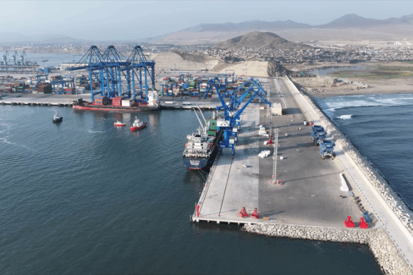 Le mégaport de Chancay au Pérou célèbre son premier anniversaire et vise le leadership dans le Pacifique video poster