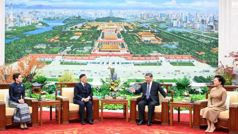 Xi se souvient de sa visite en Thaïlande en 2022, renforce l'amitié Chine-Thaïlande video poster